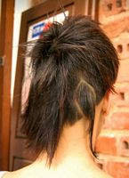 asymetryczne fryzury krótkie - uczesanie damskie zdjęcie numer 156B